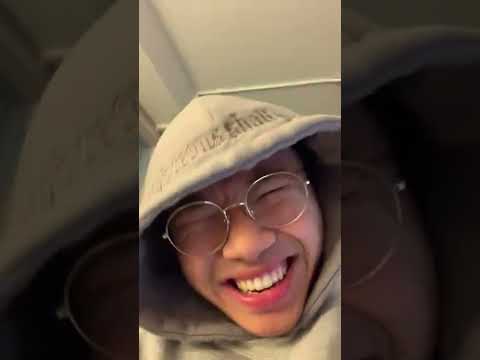 The best place to buy FAKE/REPLICA Jordans and Yeezys!!! ($25 UA Sneakers!!!)